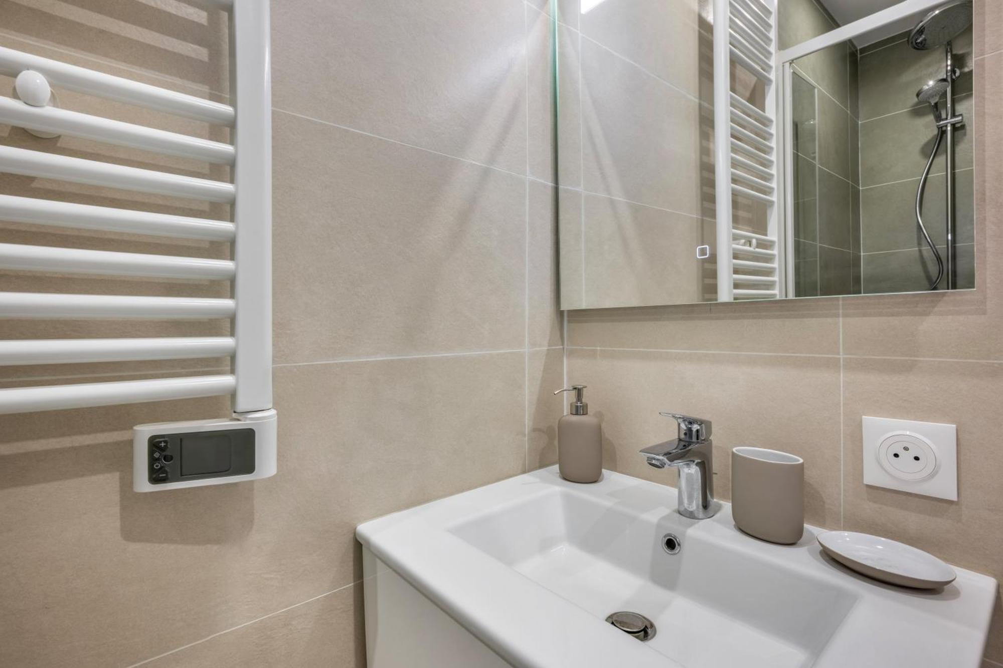 Le Petit Bijou De Tournon : Confort Et Moderne Exterior photo